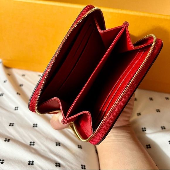Louis Vuitton Zippy coin purse wallet red pomme d’amour - Picture 5 of 7